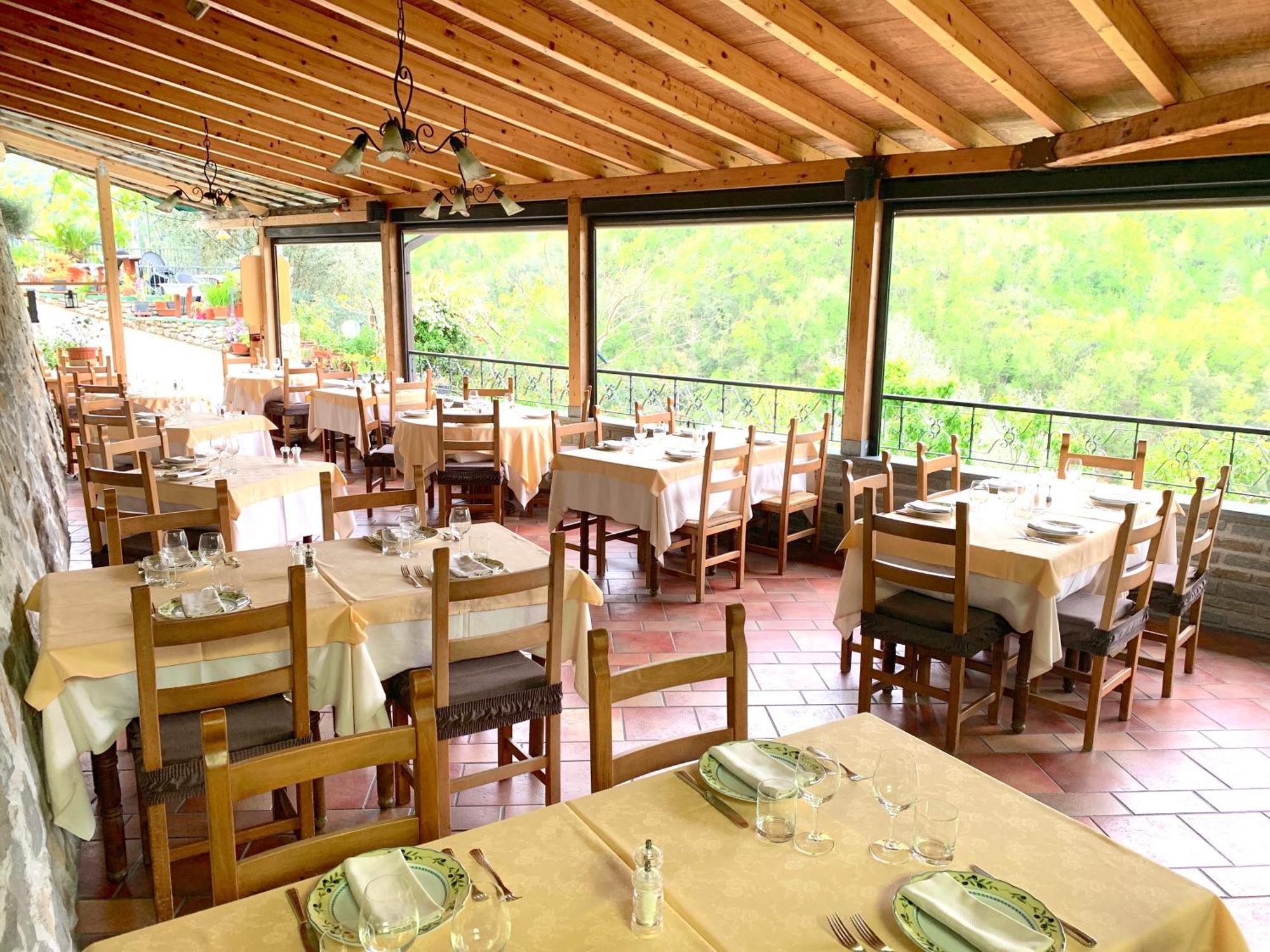 La Favorita Apricale B&B & Ristorante Eksteriør bilde