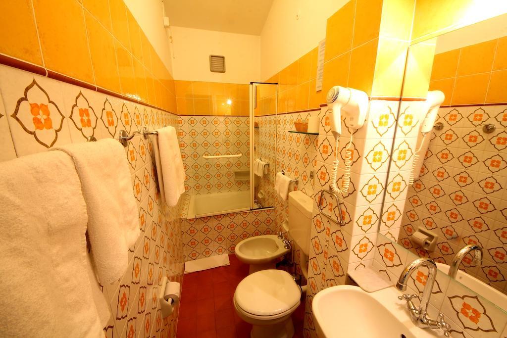 La Favorita Apricale B&B & Ristorante Rom bilde