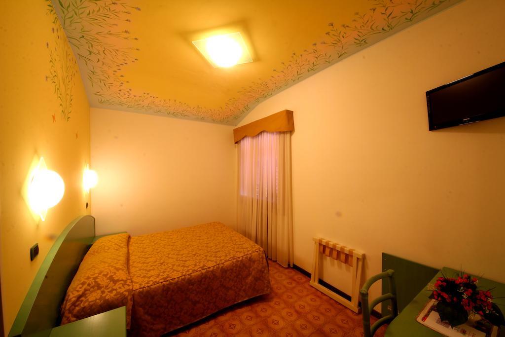 La Favorita Apricale B&B & Ristorante Rom bilde